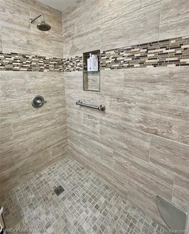 5012 Vista Bay Trail, Goodrich Vlg, MI — Photo 22