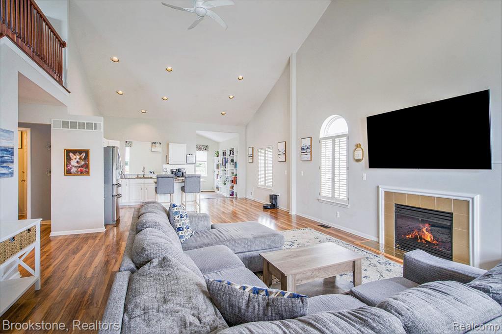 7673 PAINT CREEK Drive, Ypsilanti, MI 48197 — Photo 5