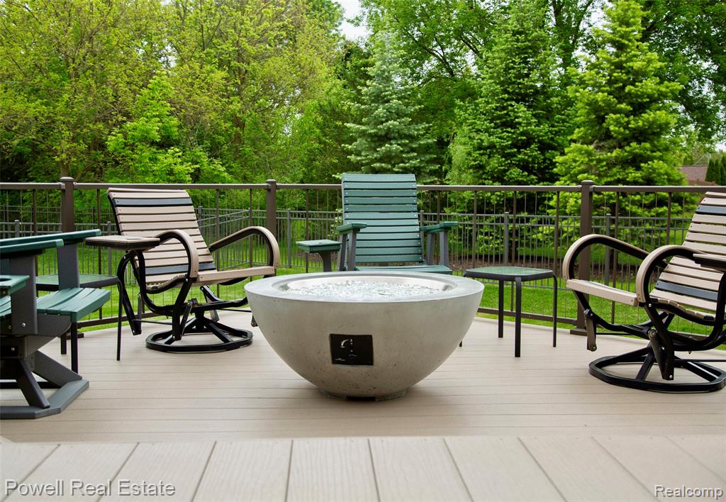 423 Verona Drive, Rochester Hills, MI 48307 — Photo 32