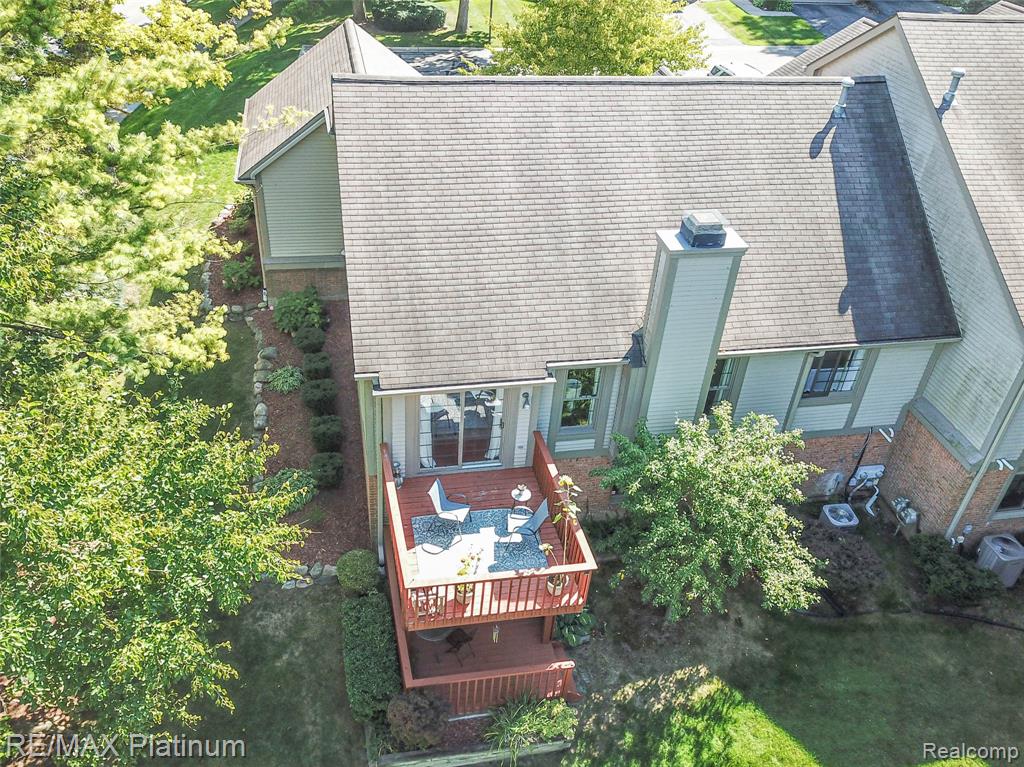 816 Maplewood Court, Brighton, MI 48116 — Photo 4