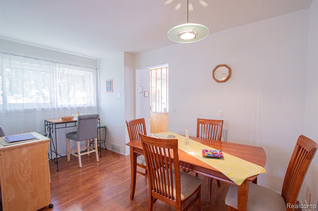 25125 CAMPBELL Avenue, Warren, MI 48089 — Photo 10
