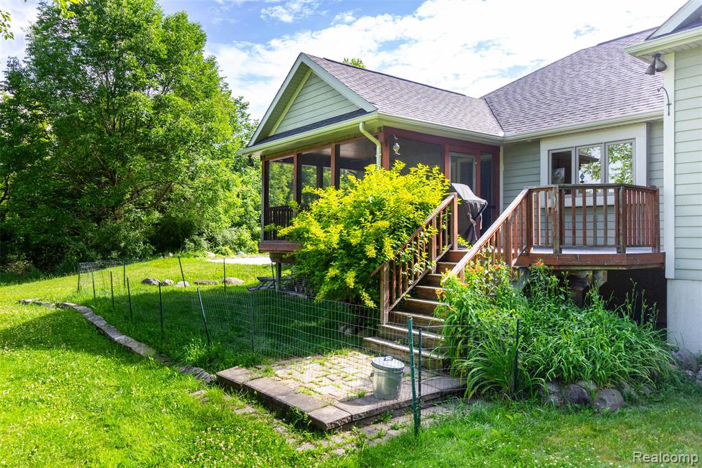 9887 Hadley Road, Clawson, MI 48348 — Photo 40