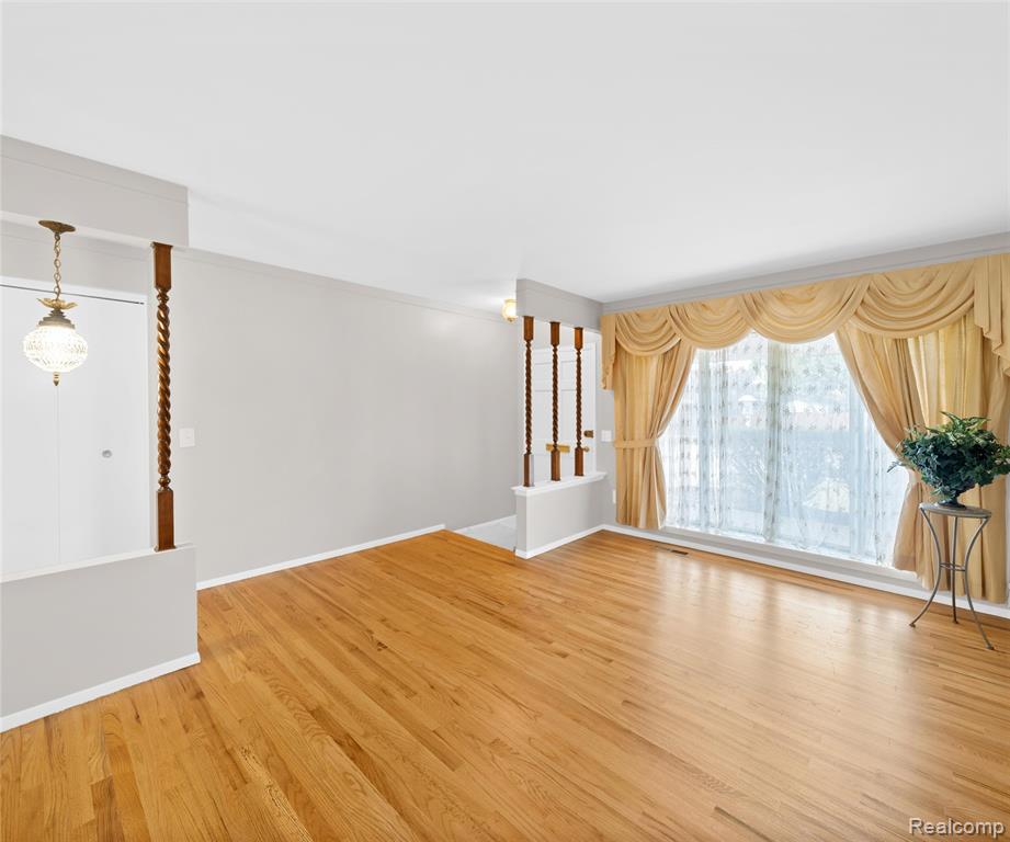 7330 Pointe Drive, Canton, MI 48187 — Photo 7