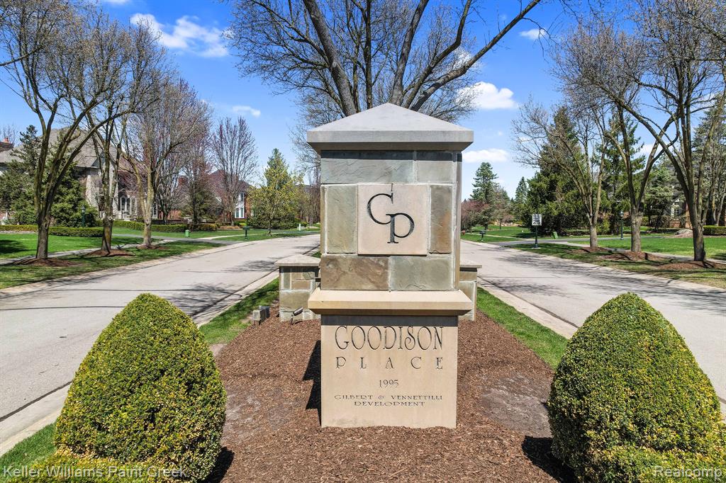 4956 Crestone Way, Rochester, MI 48306 — Photo 2