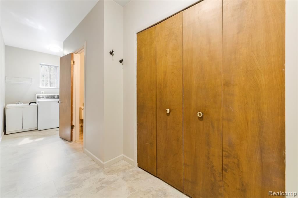 8887 Clark Road, Clarkston, MI — Photo 15