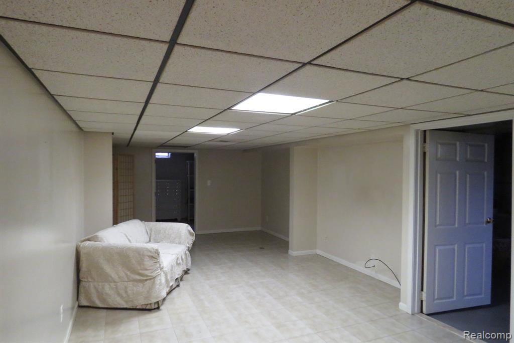 7431 HARTEL Street, Westland, MI — Photo 17