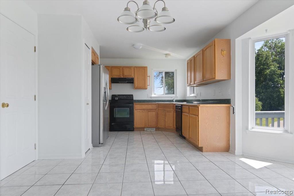 7826 DOVER Drive, Ypsilanti, MI 48197 — Photo 14