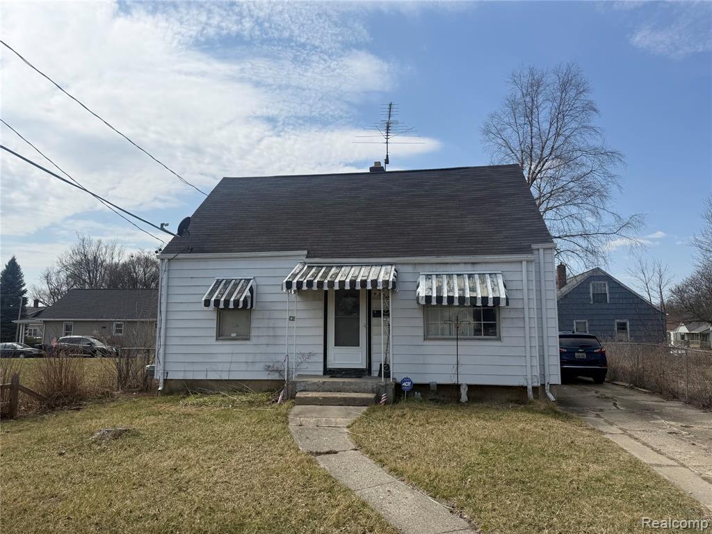 4308 S Grand Traverse, Flint, MI 48507 — front exterior