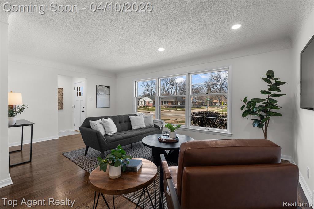 12751 Oak Park Boulevard, Oak Park, MI 48237 — Photo 9
