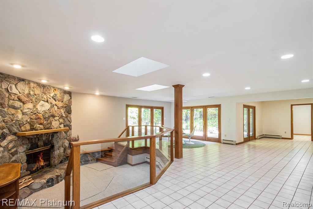 4352 Fenton Road, Hartland, MI 48353 — Photo 8