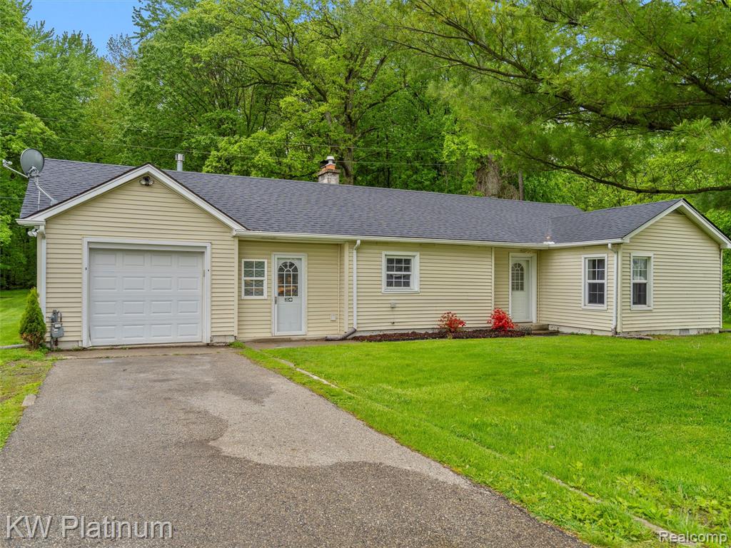 5220 County Line Road, Lenox, MI 48048 — Photo 2