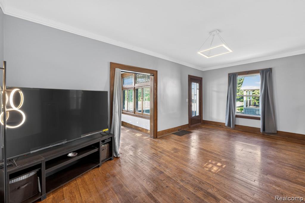 925 W Kalamazoo Street, Lansing, MI 48915 — Photo 14