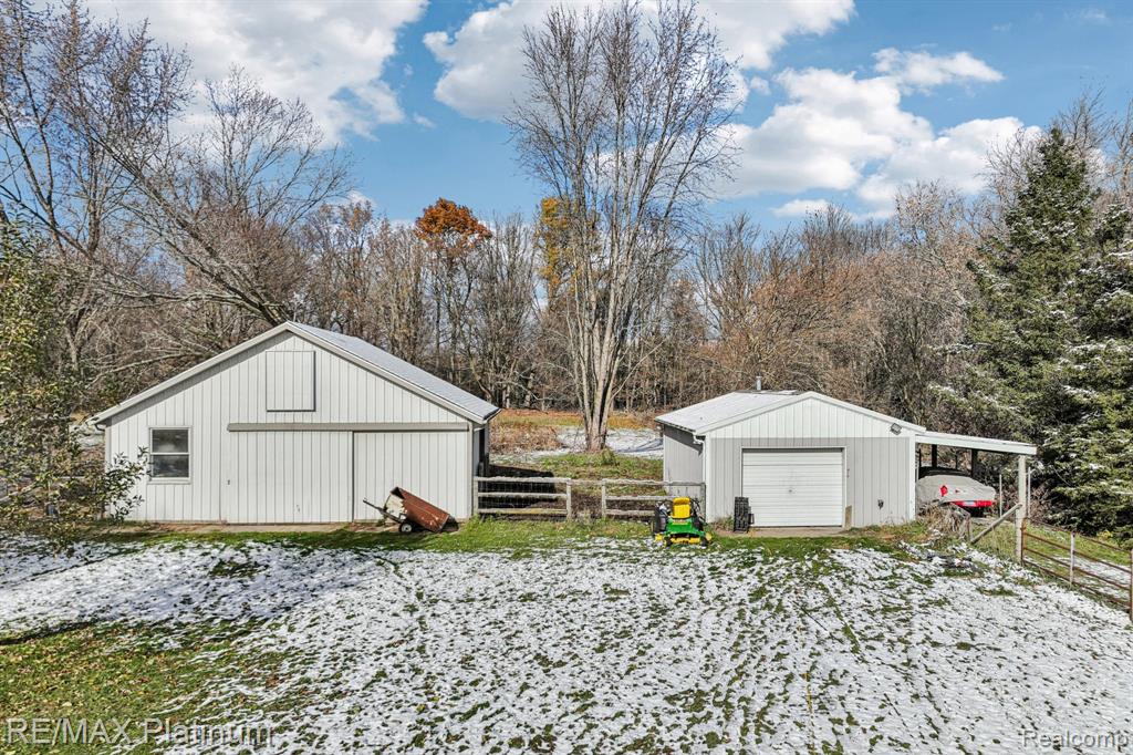 8566 Meyers Lane, Pinckney, MI 48169 — Photo 34