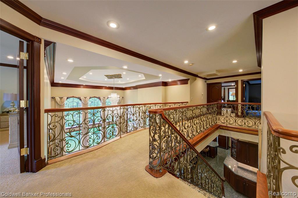 4546 Forest Edge Lane, West Bloomfield, MI 48323 — Photo 41
