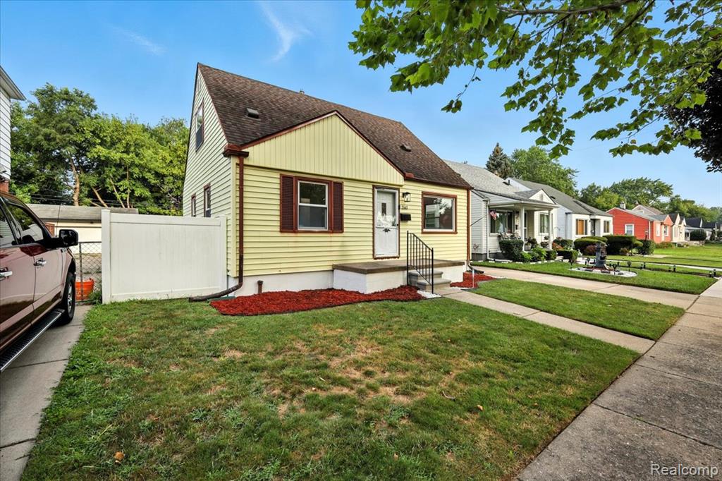7445 Rockdale, Redford, MI 48239 — Photo 2