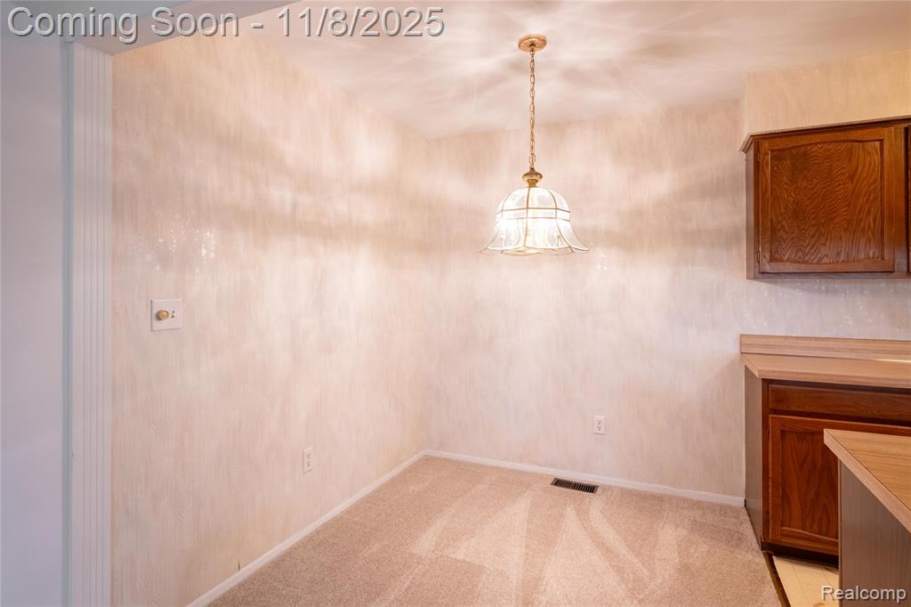 285 Inlet Court, Walled Lake, MI 48390 — Photo 7