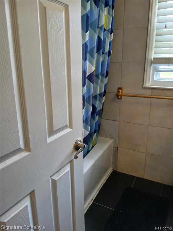 24670 Gardner Street, Oak Park, MI 48237 — Photo 14