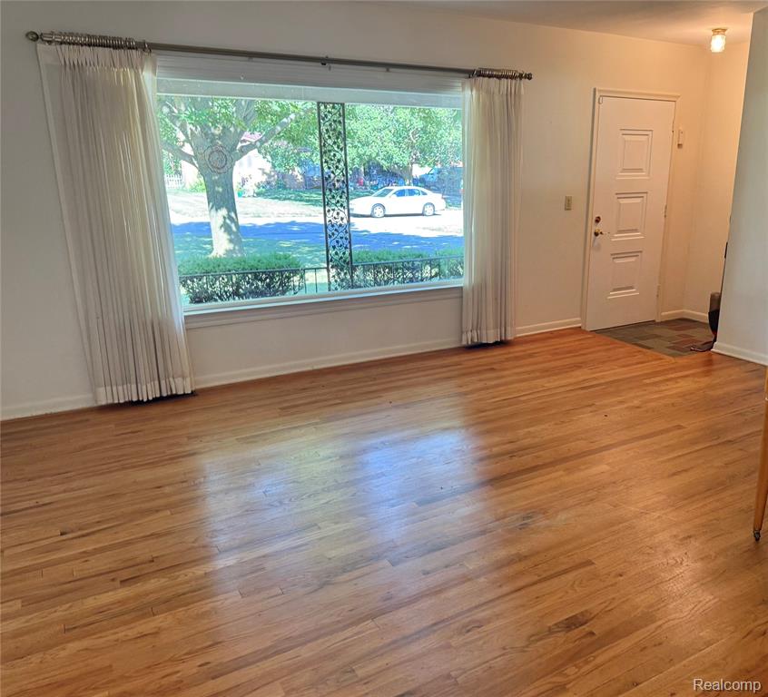 4425 Old Colony Drive, Flint, MI 48507 — Photo 5