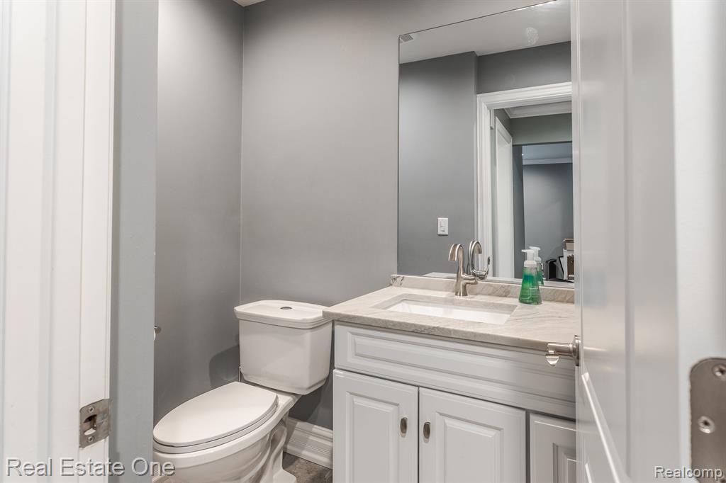 5699 RAVEN Road, Bloomfield Hills, MI 48301 — Photo 21