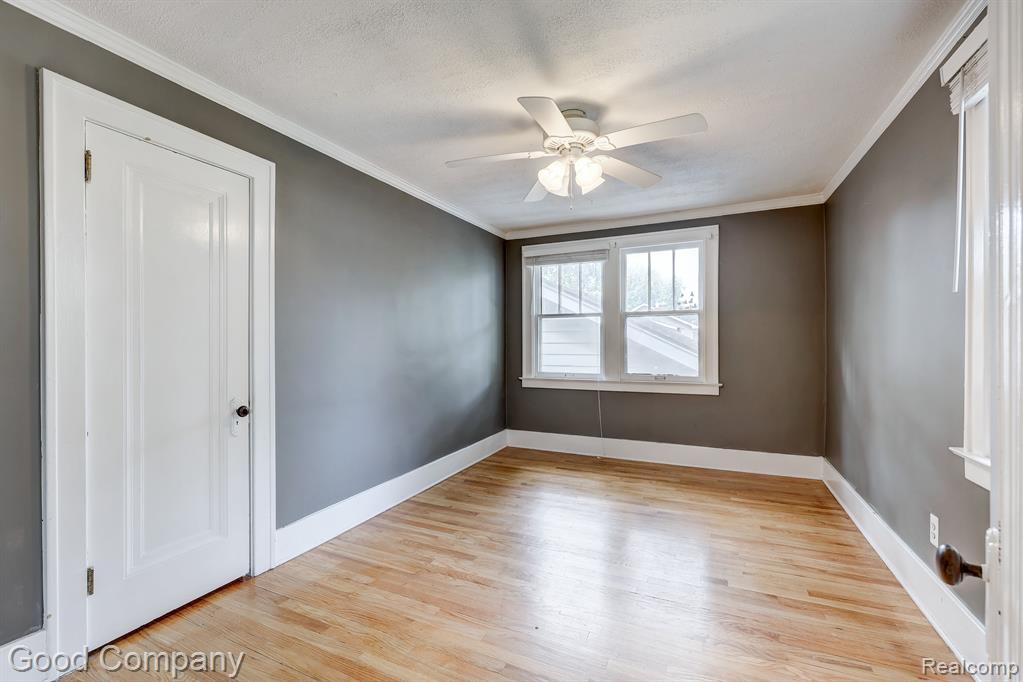 714 W HAZELHURST Street, Ferndale, MI 48220 — Photo 21