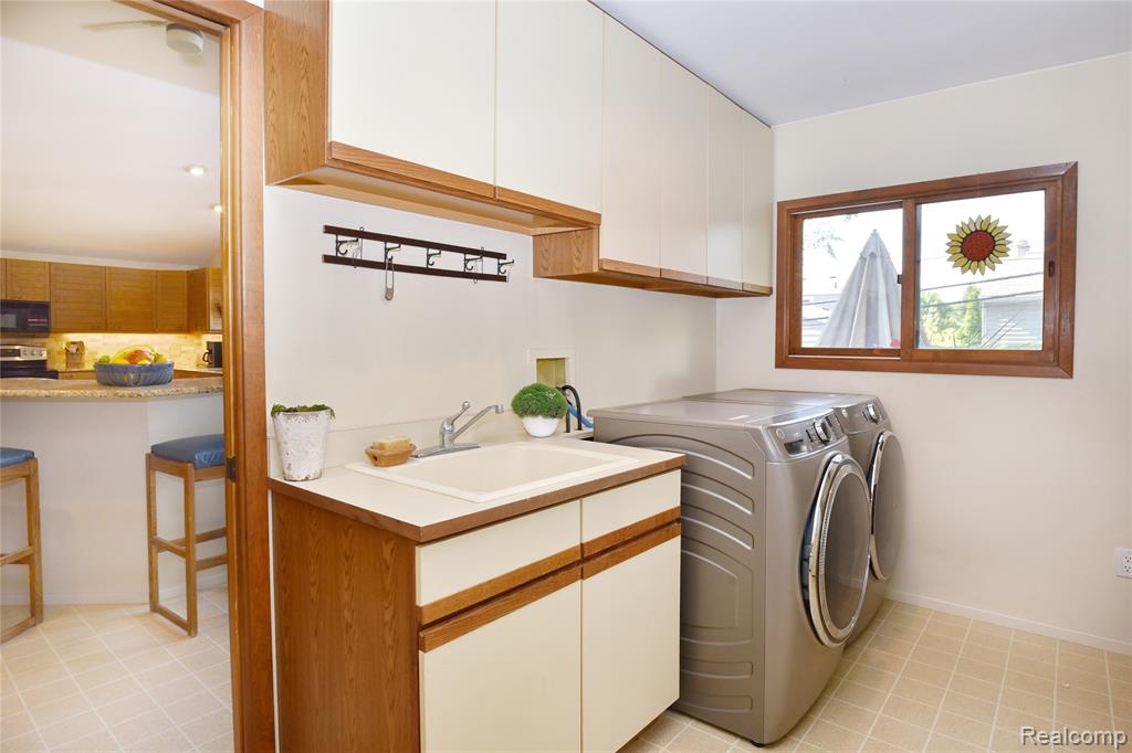 733 Highland Avenue, Clawson, MI — Photo 13