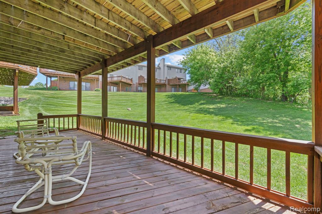 6687 Ridgeview Drive, Clarkston, MI — Photo 9