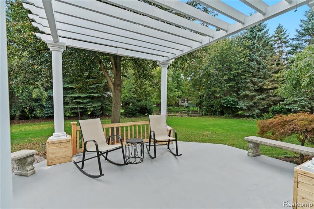 48075 Andover Drive, Novi, MI — Photo 47