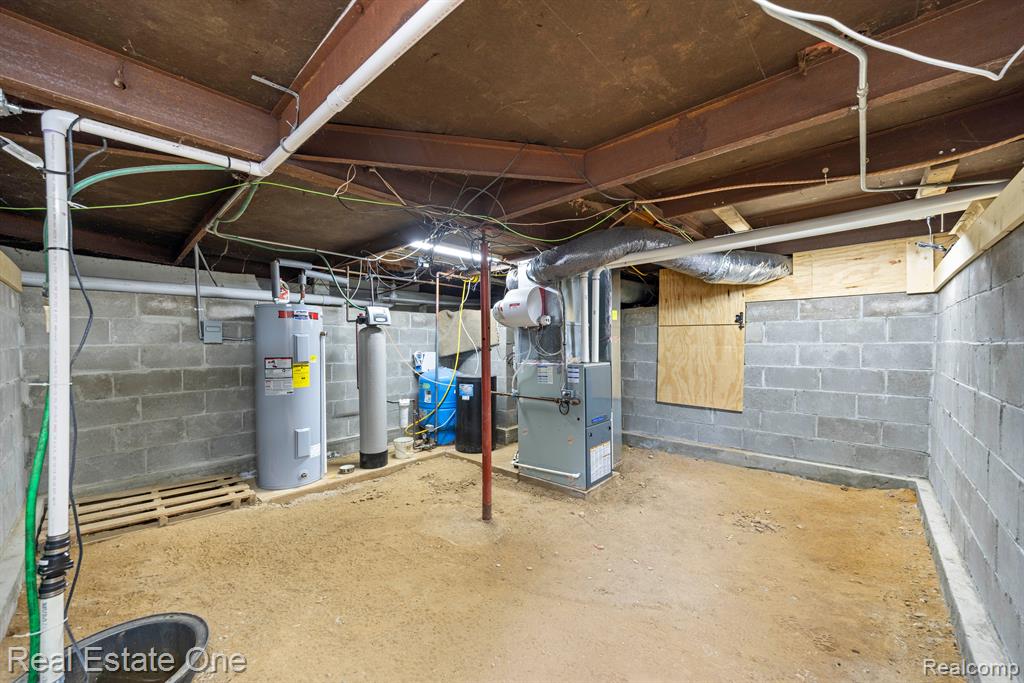 542 SNYDER Road, Highland, MI — Photo 22