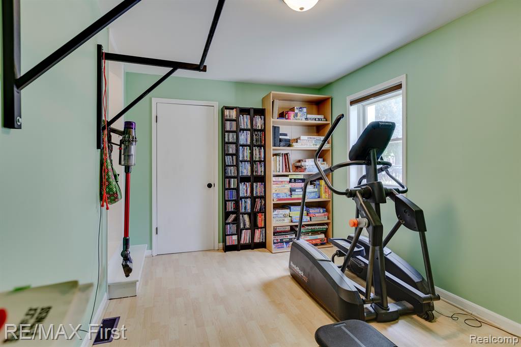 620 W BRECKENRIDGE Street, Ferndale, MI 48220 — Photo 21