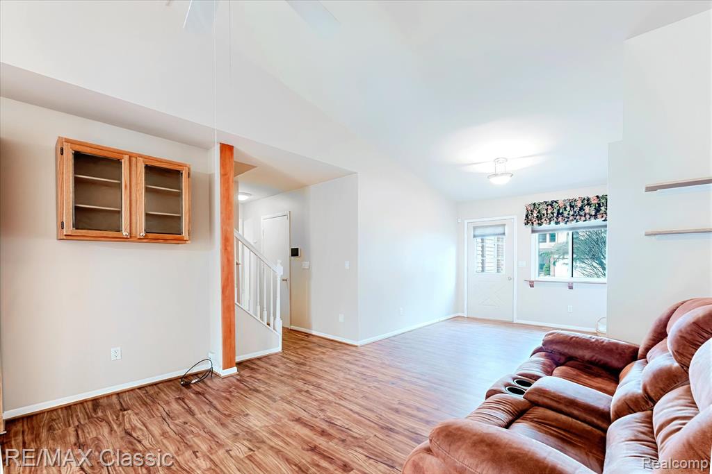 9039 Lake E Road, Clarkston, MI 48348 — Photo 10