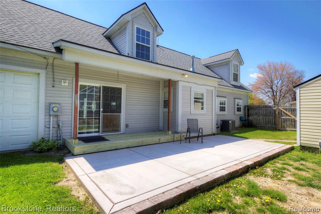 4458 Seeden Street, Waterford, MI 48329 — Photo 14
