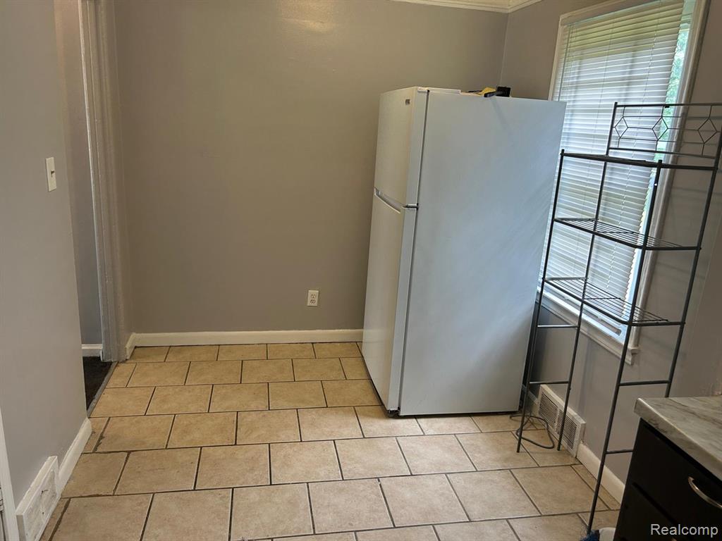7760 Evergreen Avenue, Detroit, MI 48228 — Photo 6