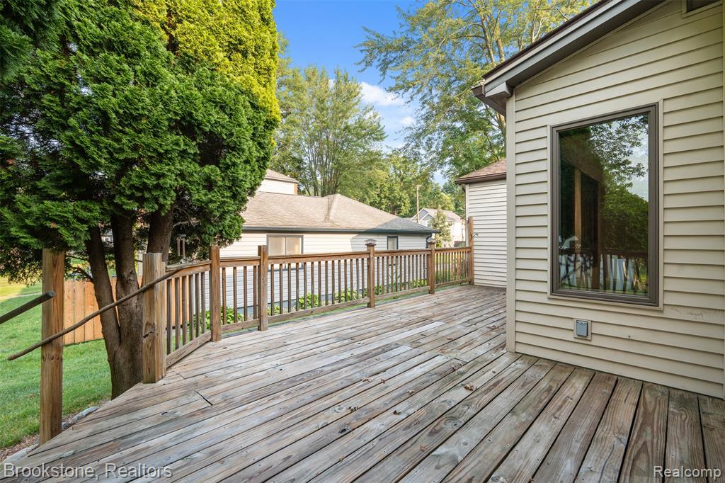5315 Plymouth Street, Sterling Heights, MI 48310 — Photo 33