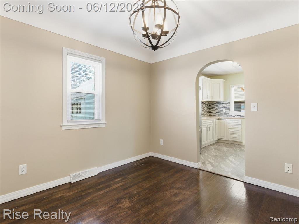 2449 N Genesee Road, Burton, MI 48509 — Photo 12