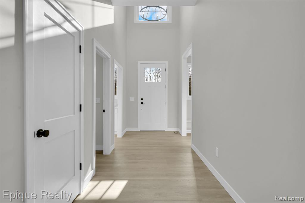 2432 Holland Street, Lake Orion, MI — Photo 9