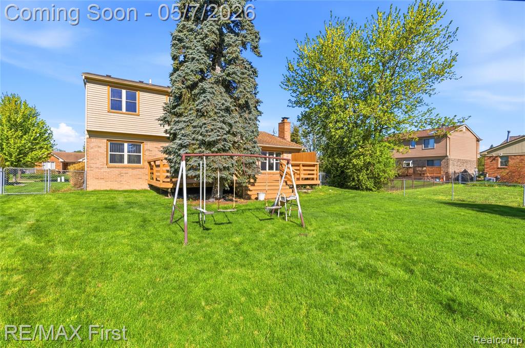 1800 Hillman Drive, Troy, MI 48083 — Photo 36