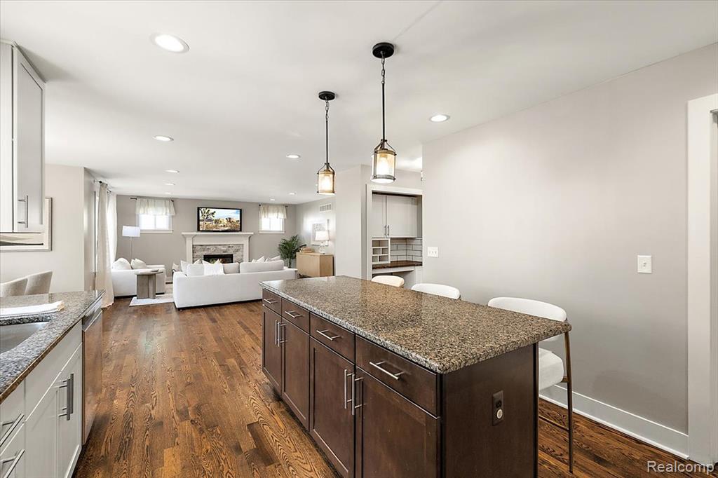 4253 Mandalay Avenue, Royal Oak, MI 48073 — Photo 12