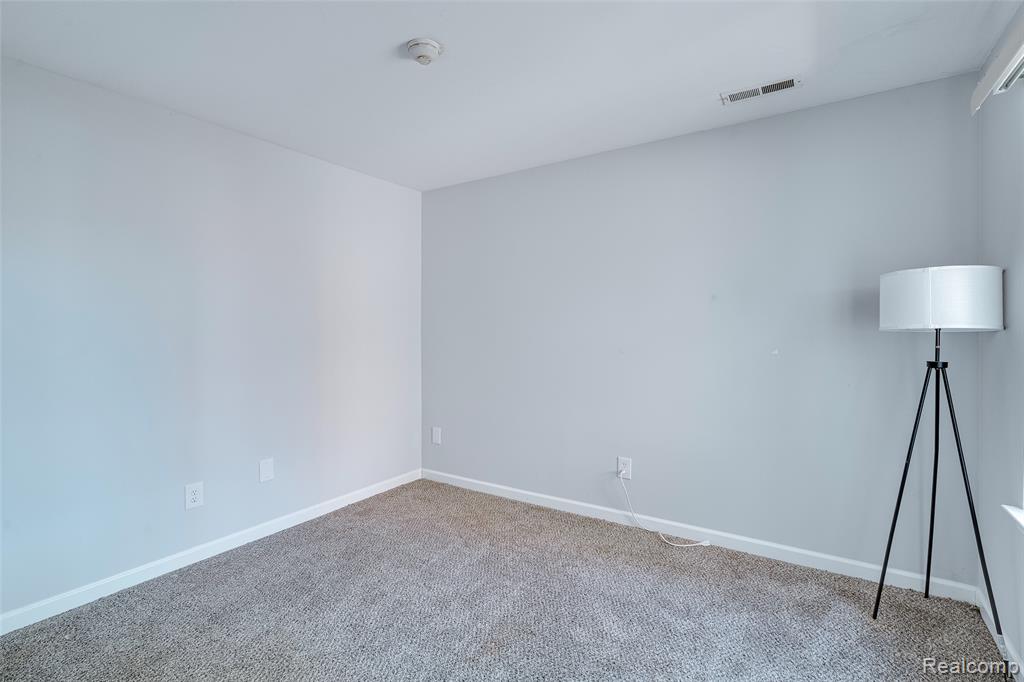 42481 Lilley Pointe Drive, Canton, MI 48187 — Photo 32