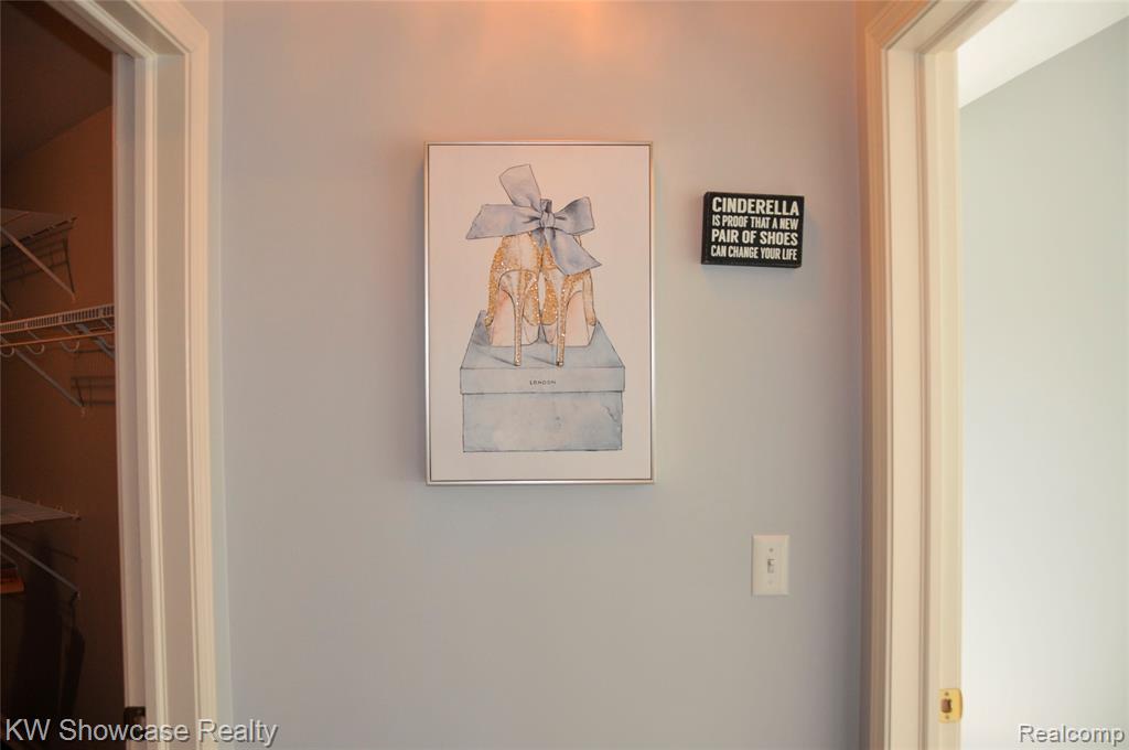 5444 BUELL Drive, Commerce Twp, MI 48382 — Photo 19