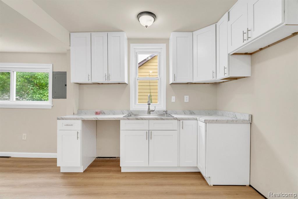 8716 Jewett Avenue, Warren, MI 48089 — Photo 11