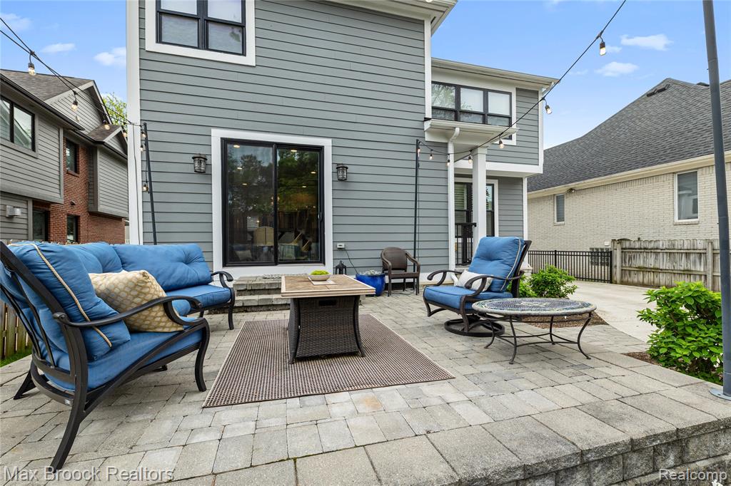 893 HAZEL Street, Birmingham, MI 48009 — Photo 32