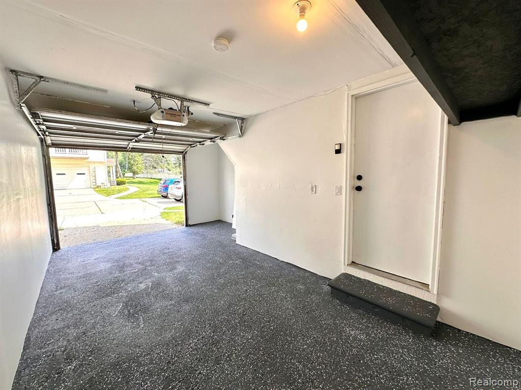 2110 HIDDEN MEADOWS Drive, D, Walled Lake, MI 48390 — Photo 30