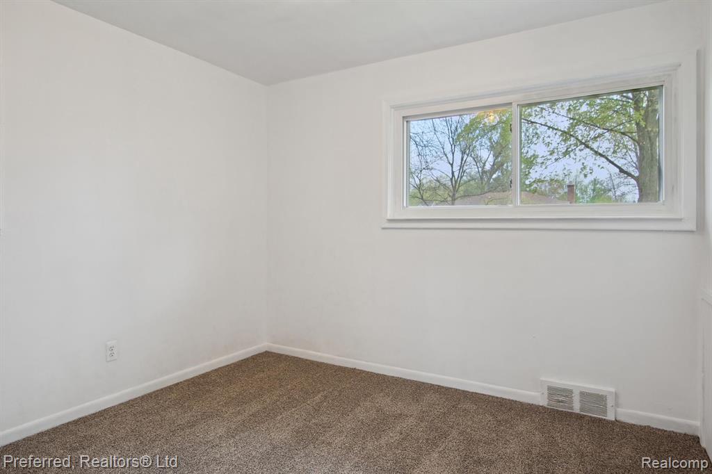 713 Duchess Street, Milford, MI 48381 — Photo 24