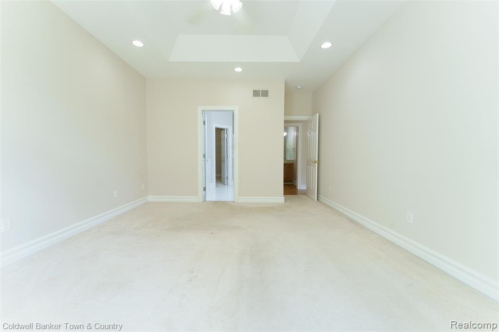 4692 Edinburgh Drive, Howell, MI 48843 — Photo 19