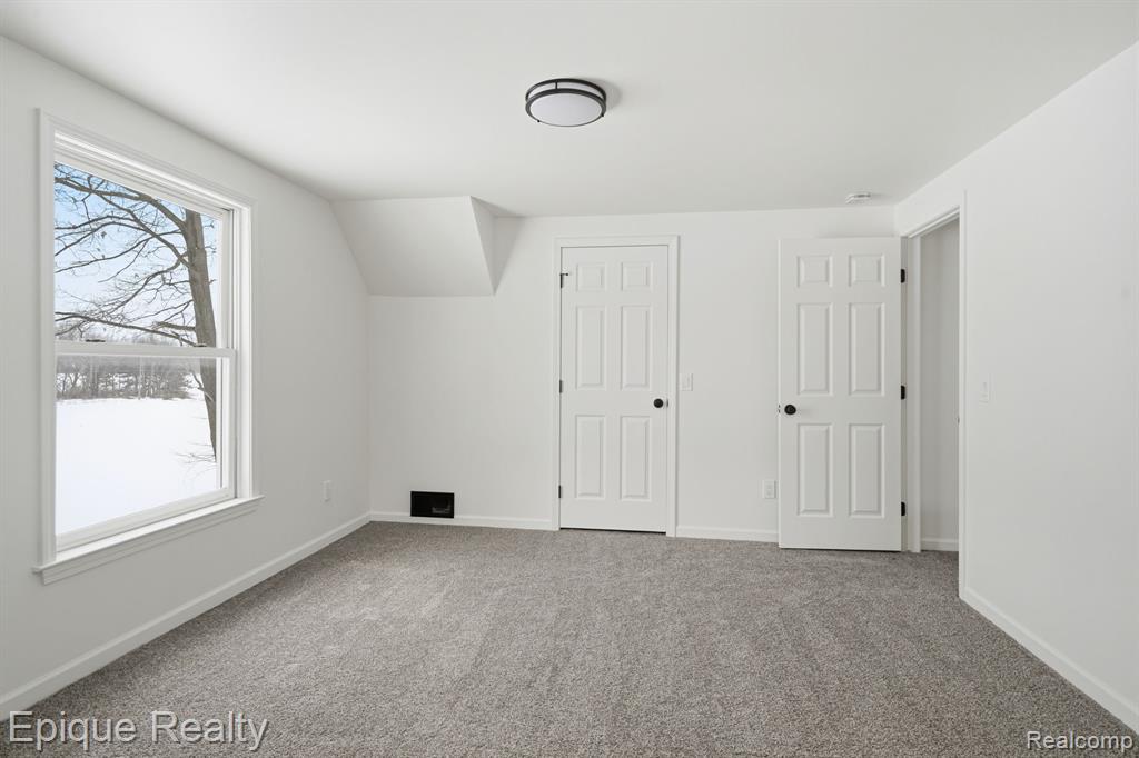 8680 Oak Hill Road, Clarkston, MI 48348 — Photo 45