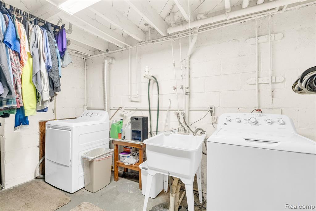 4350 Lessing Avenue, Waterford, MI 48329 — Photo 17