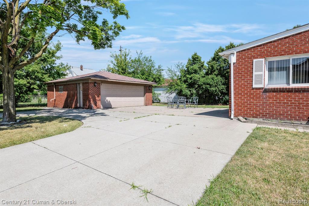 5635 OAKMAN Boulevard, Dearborn, MI 48126 — Photo 4