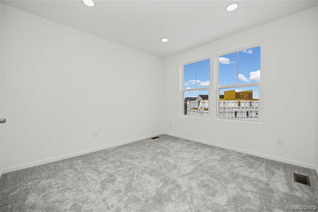 43071 Atwood Avenue, Novi, MI — Photo 39