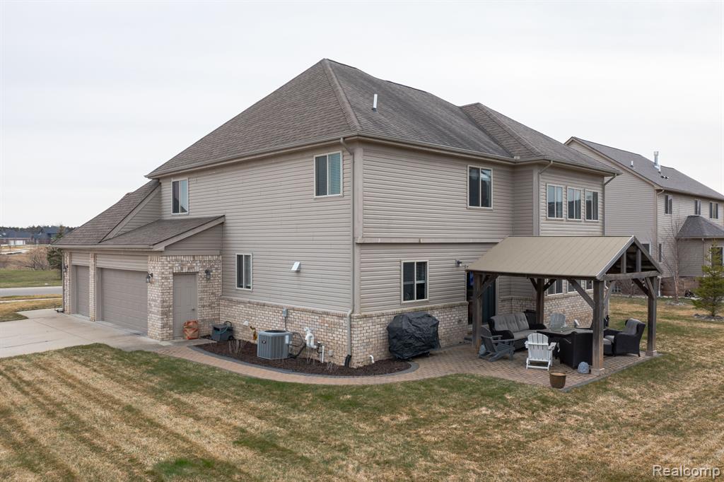 832 W BAY SHORE Drive, Oxford, MI 48371 — Photo 32