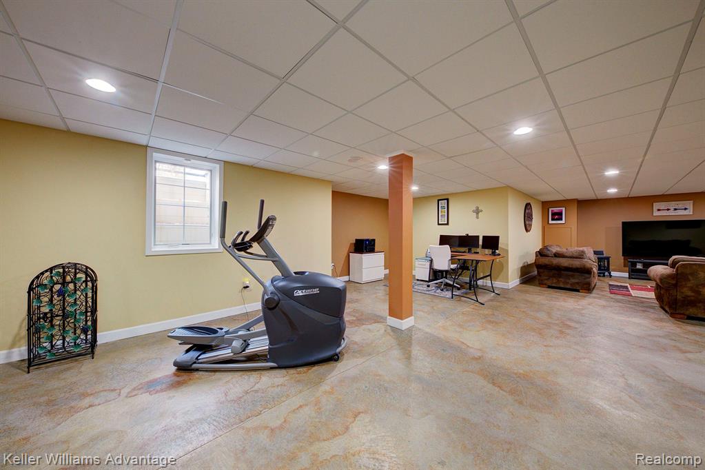 49074 RAINBOW Lane N, Northville, MI 48168 — Photo 30